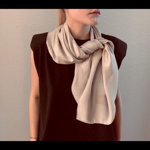 Louis Vuitton 90x90 Silk scarf